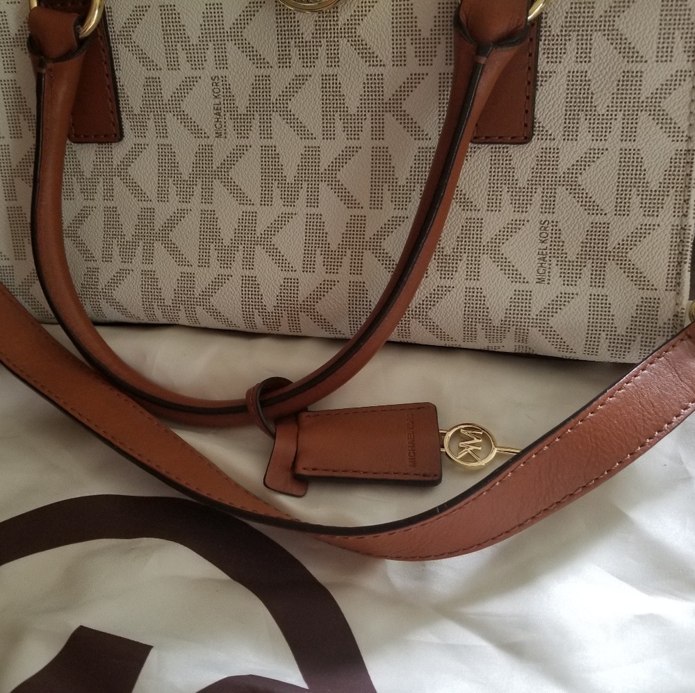 Authentic Michael kors Hamilton MK purse - Picture 3 of 7